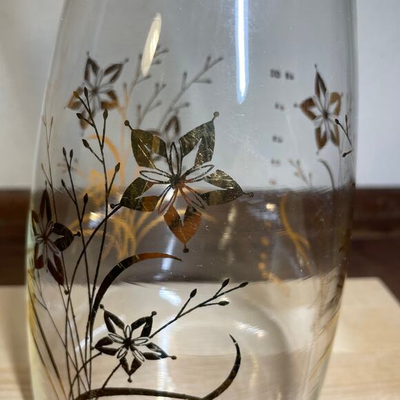 Vintage Pyrex Glass Juice Carafe Gold Floral Design 9.75" high 48oz - Picture 3 of 9